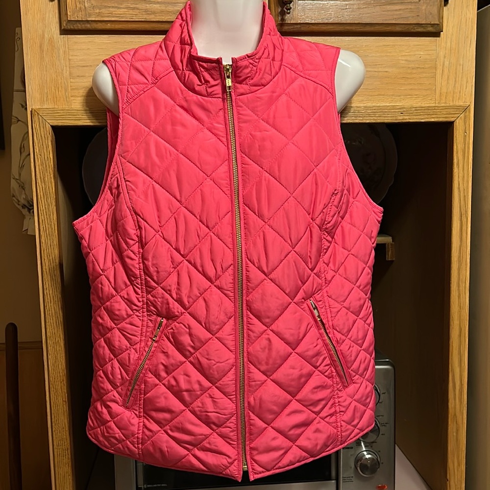 Women’s Crown & Ivy Hot Pink Zip front and zip pockets Gold hardware Medium NWOT